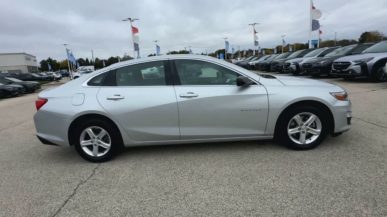 Thumbnail: 2020 Chevrolet Malibu - 9