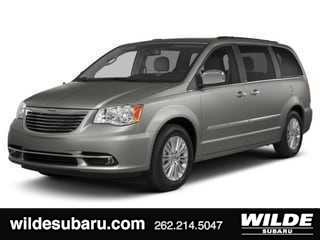 2013 Chrysler Town & Country Touring -
                  Waukesha, WI