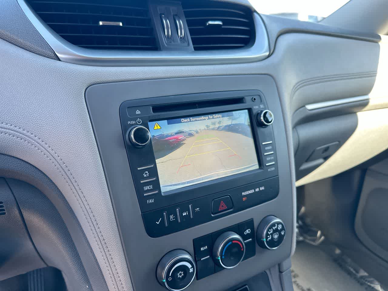 Thumbnail: 2017 Chevrolet Traverse - 32