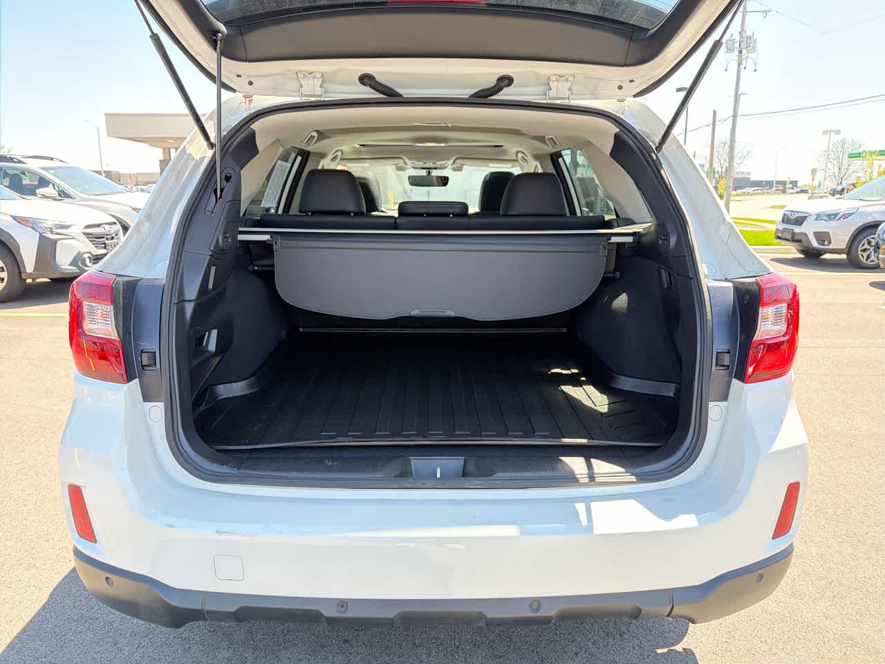 Thumbnail: 2017 Subaru Outback - 38