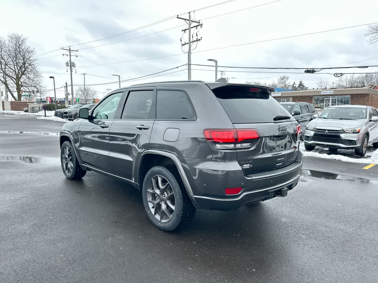 Thumbnail: 2021 Jeep Grand Cherokee - 11