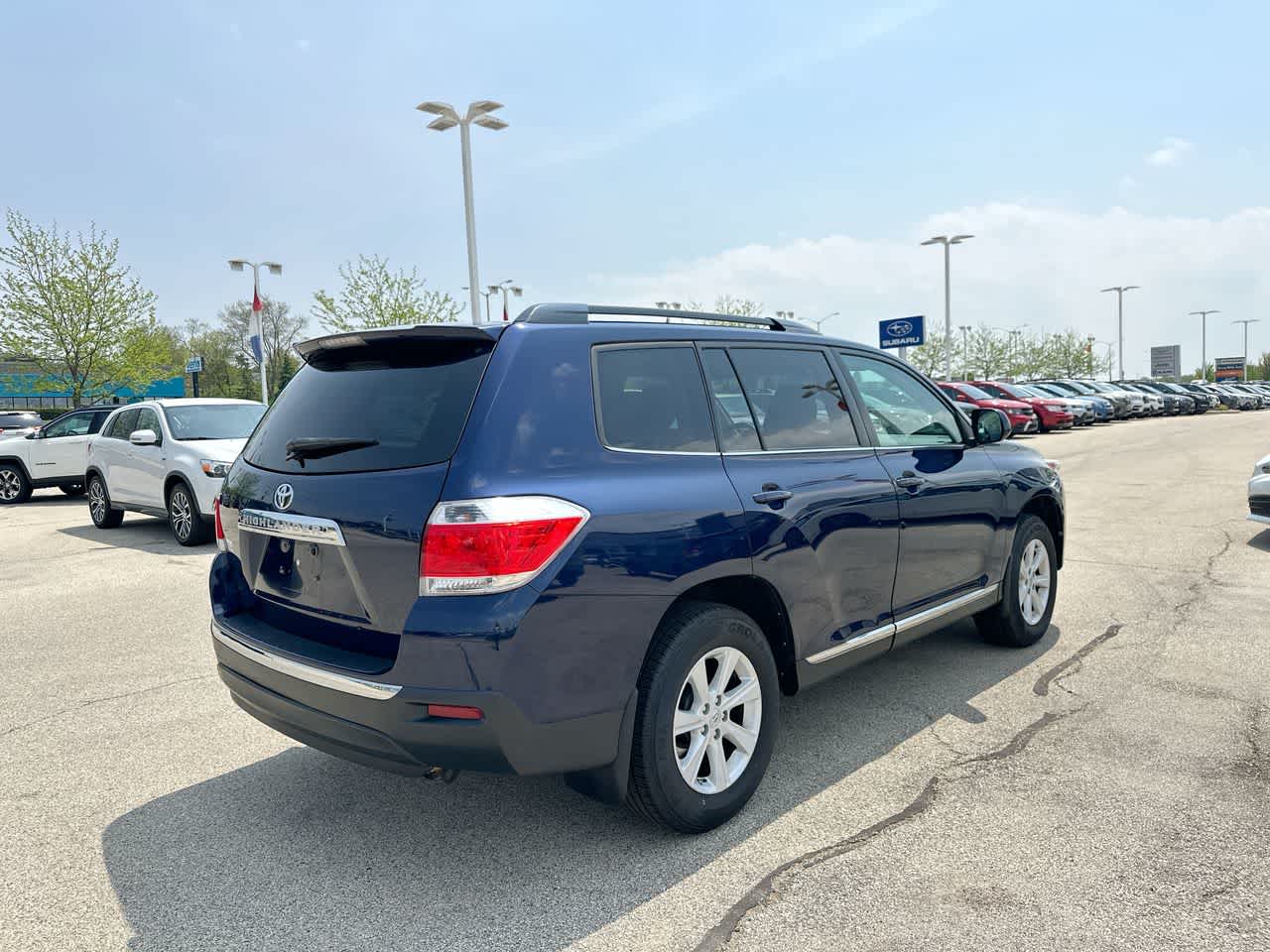 Thumbnail: 2013 Toyota Highlander - 13