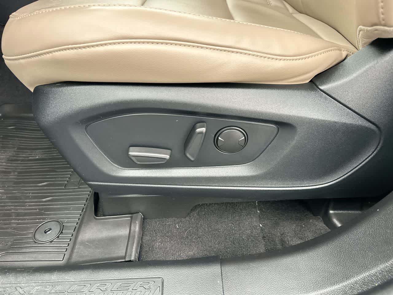 Thumbnail: 2021 Ford Explorer - 22