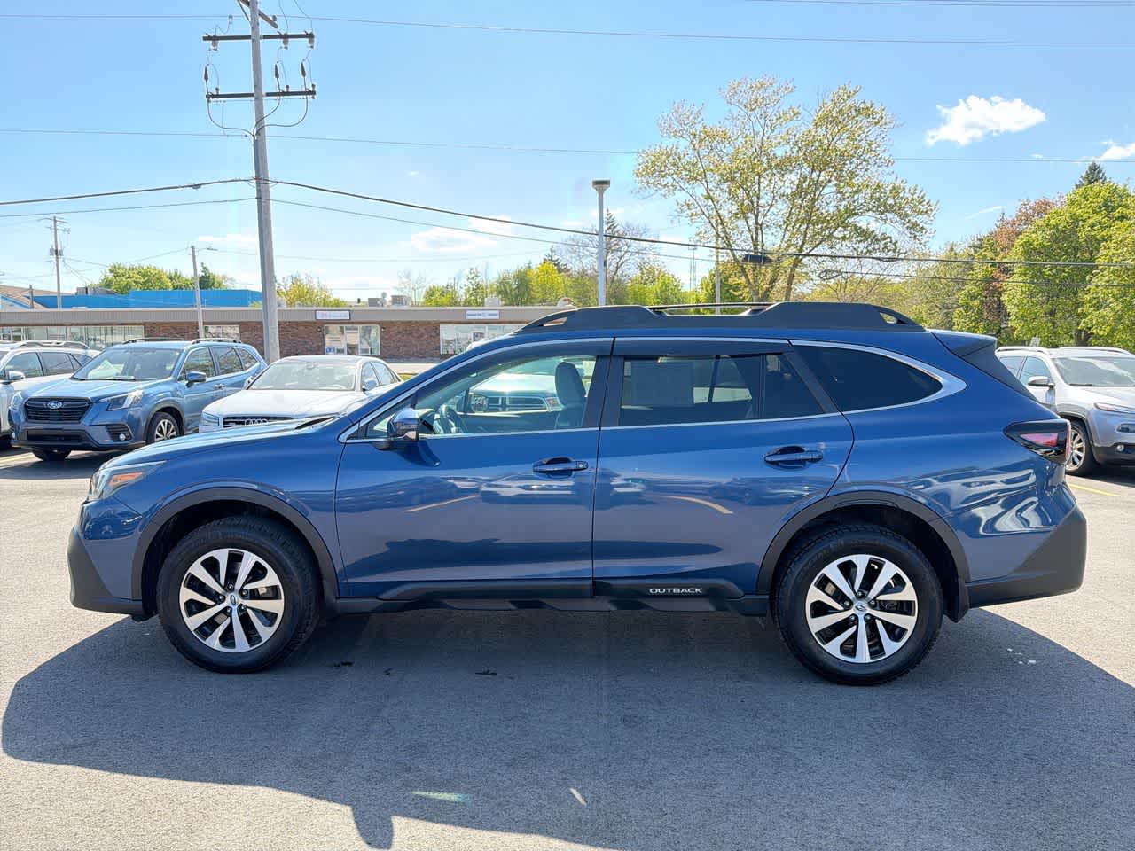 Thumbnail: 2021 Subaru Outback - 10