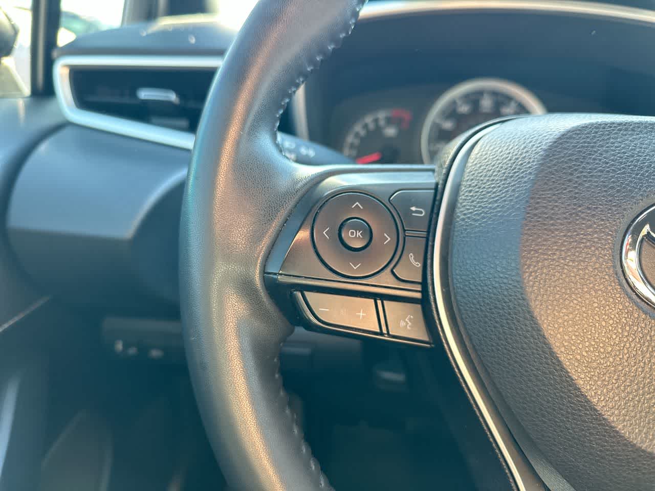 Thumbnail: 2022 Toyota Corolla - 28