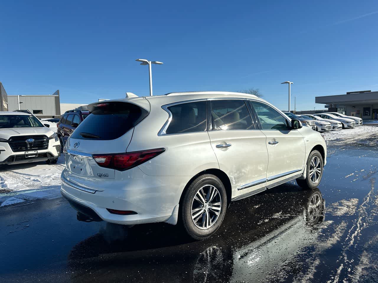 Thumbnail: 2017 INFINITI QX60 - 13