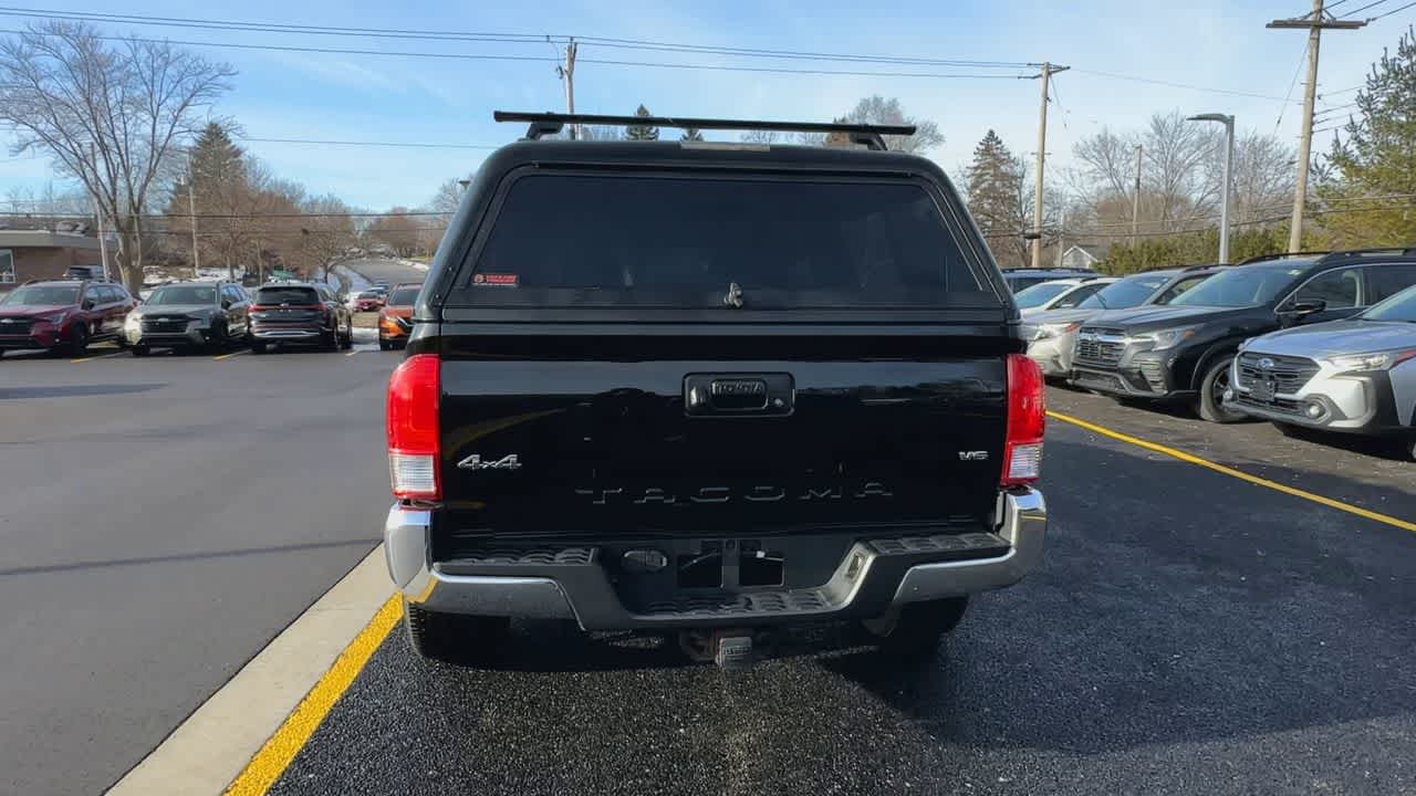 Thumbnail: 2016 Toyota Tacoma - 7