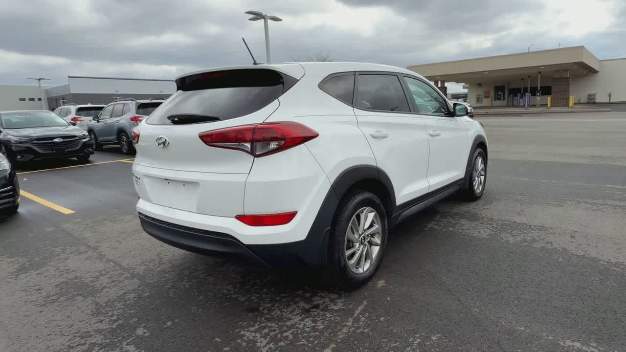 Thumbnail: 2017 Hyundai Tucson - 8