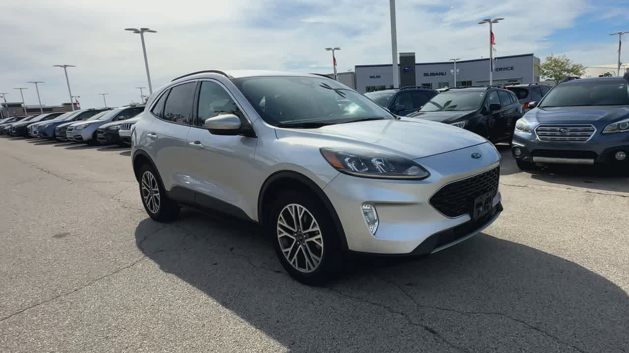 2020 Ford Escape SEL photo 2