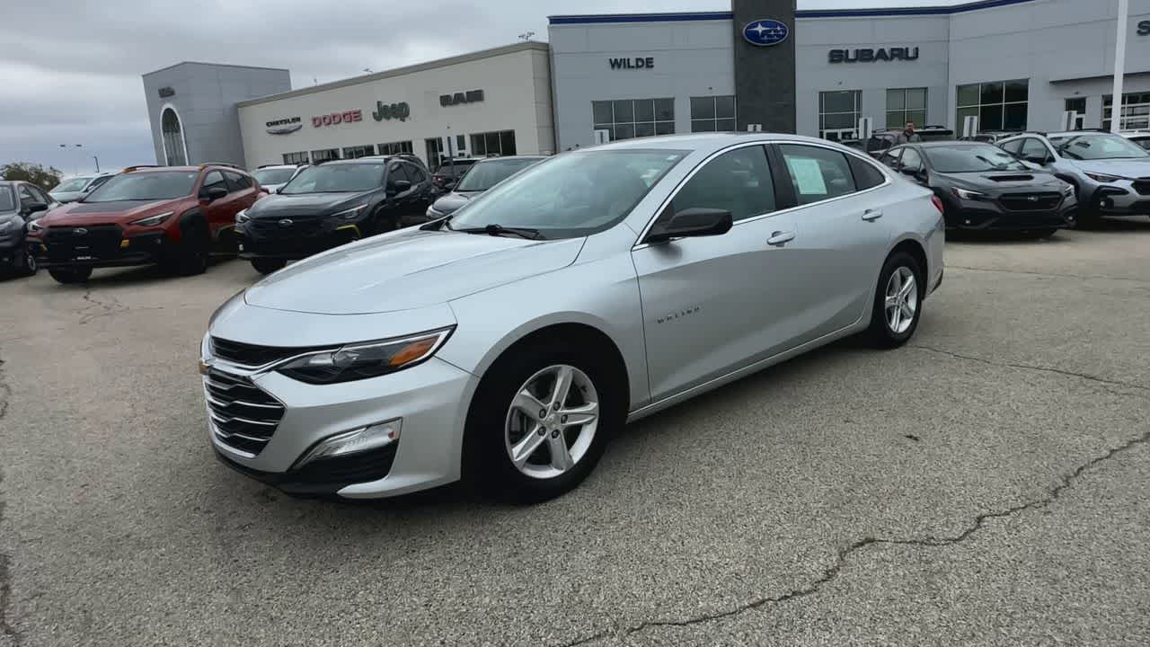 2020 Chevrolet Malibu LS photo 3