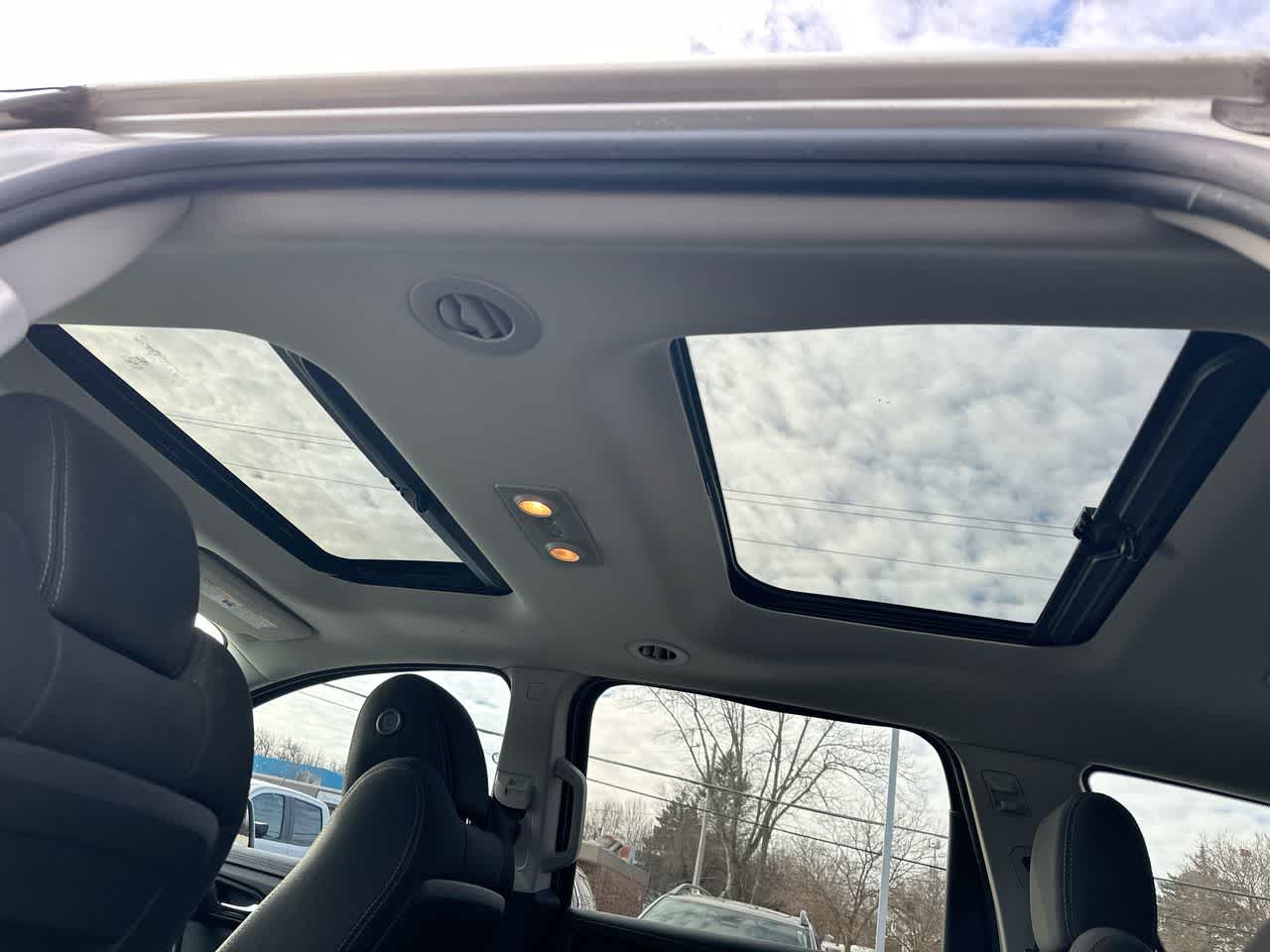 Thumbnail: 2017 Chevrolet Traverse - 24