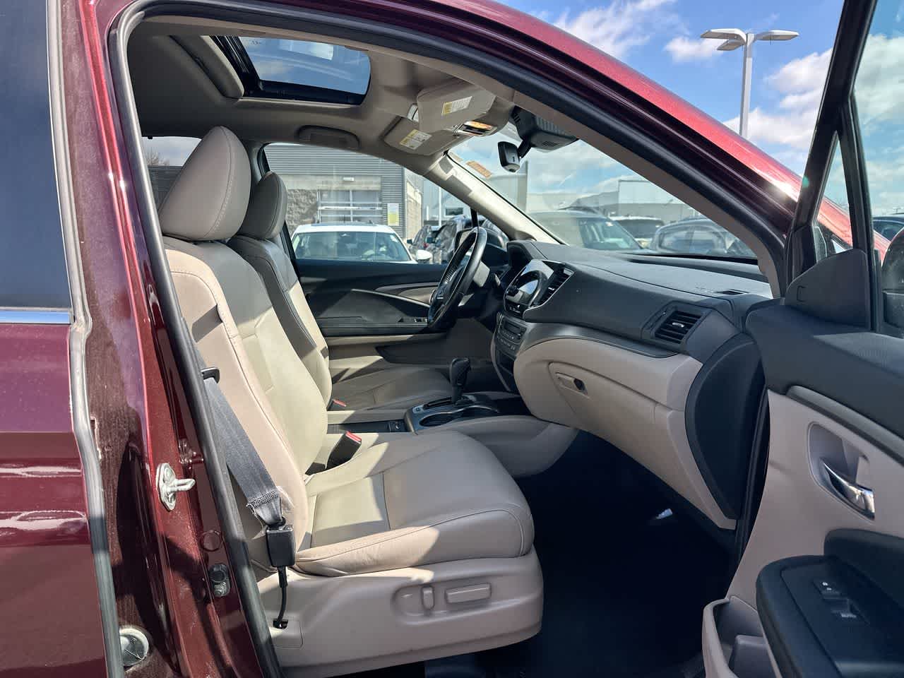 Thumbnail: 2019 Honda Pilot - 28