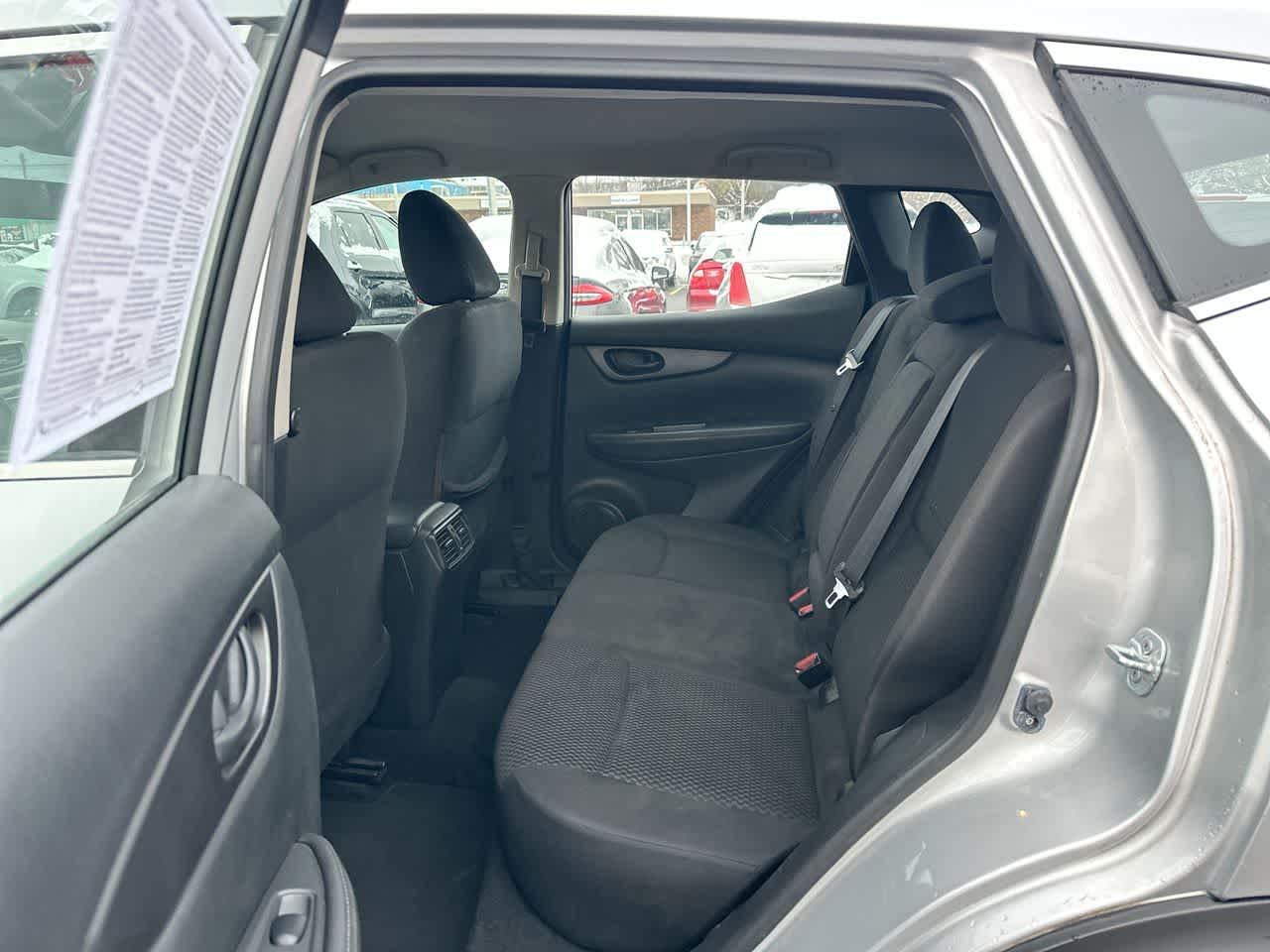 Thumbnail: 2017 Nissan Rogue Sport - 24