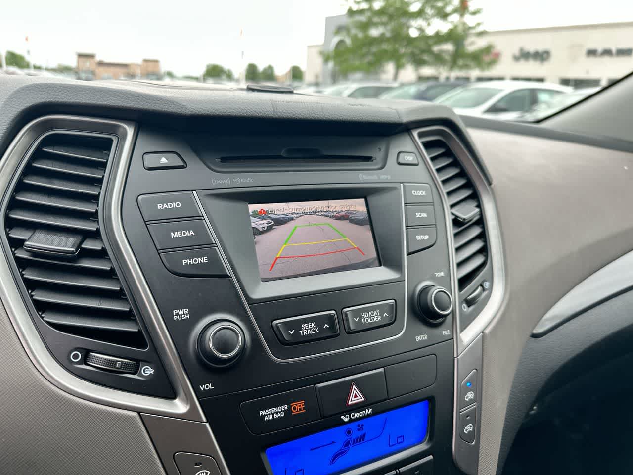 Thumbnail: 2016 Hyundai Santa Fe - 31
