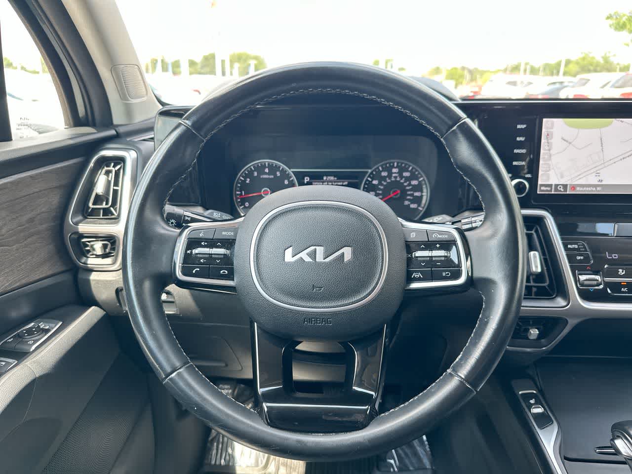 Thumbnail: 2022 Kia Sorento - 28