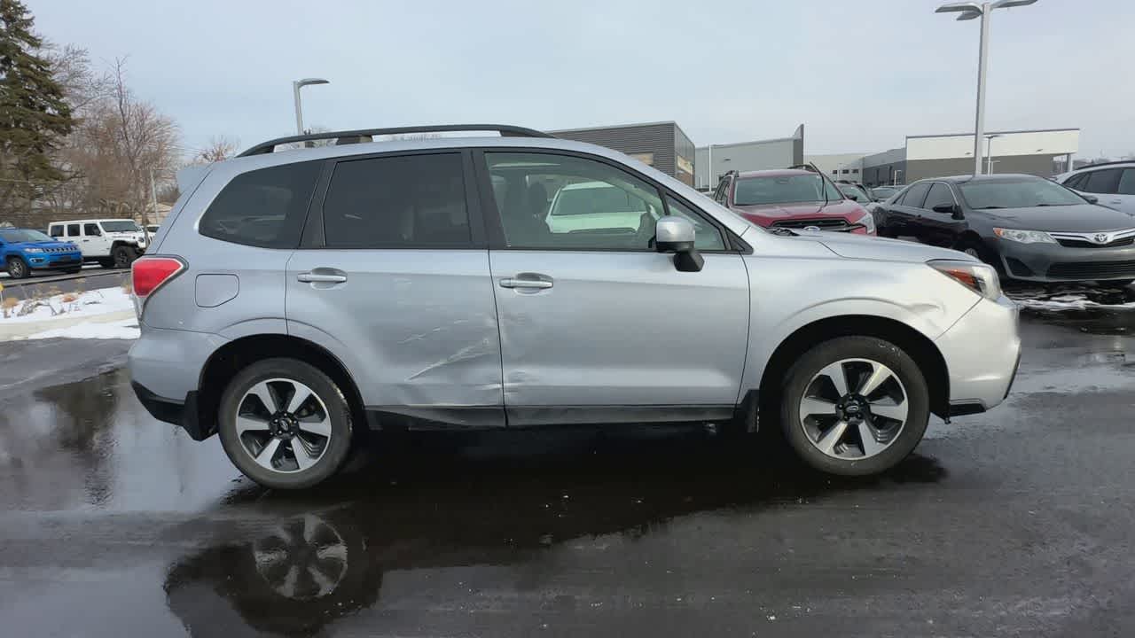 Thumbnail: 2017 Subaru Forester - 9