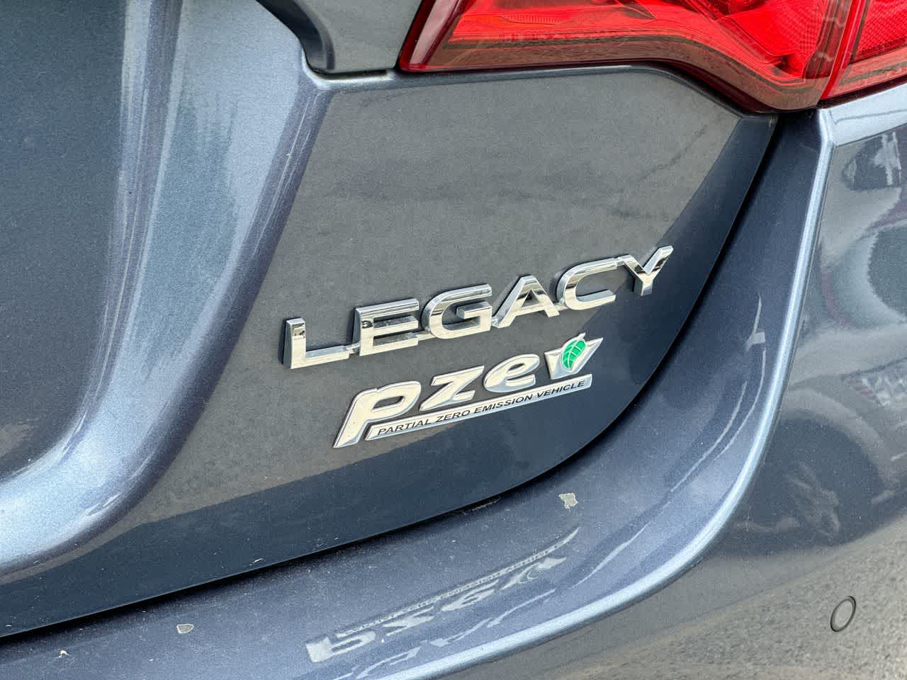 2017 Subaru Legacy Limited 28