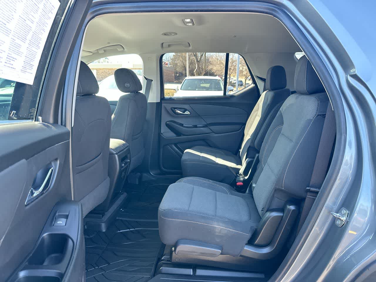 Thumbnail: 2019 Chevrolet Traverse - 24