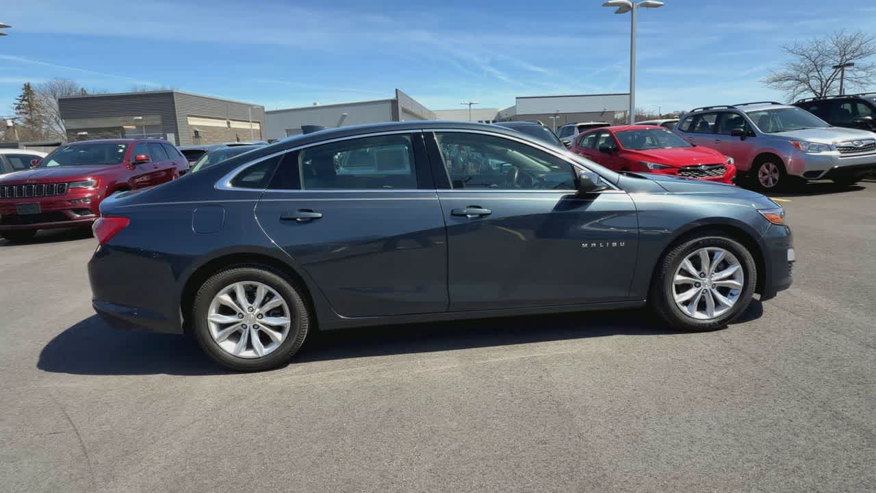 Thumbnail: 2020 Chevrolet Malibu - 9
