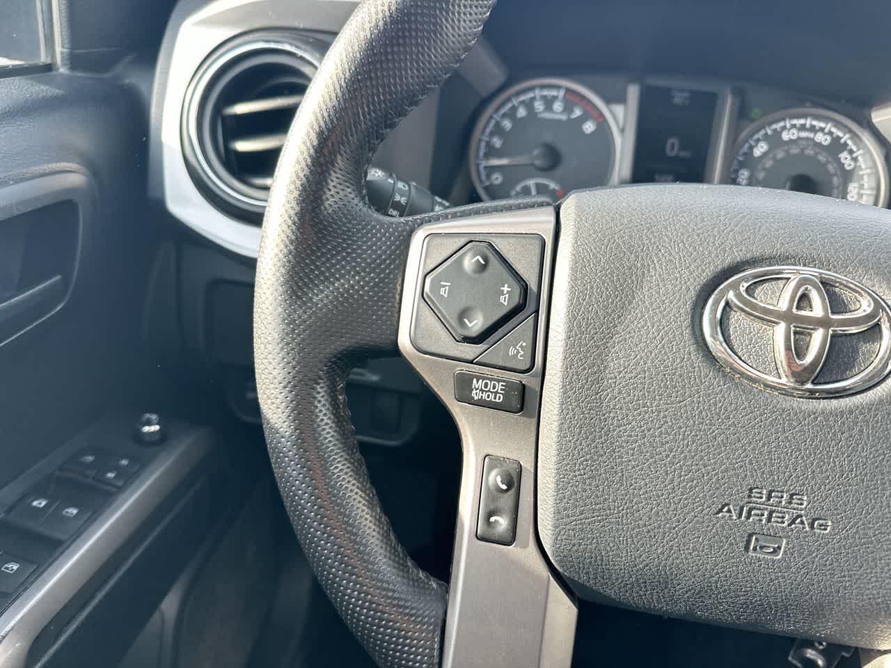 Thumbnail: 2016 Toyota Tacoma - 29