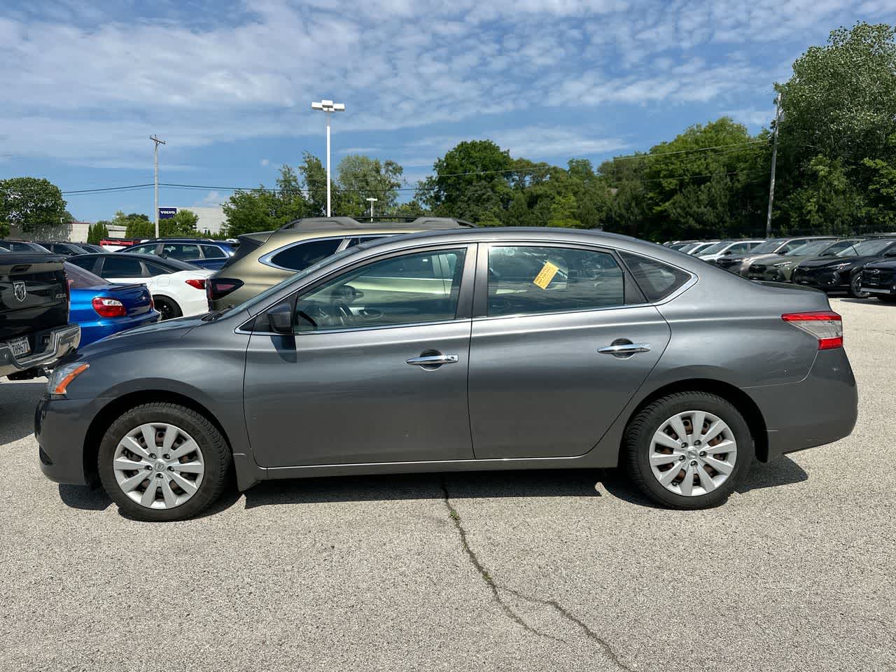 Thumbnail: 2015 Nissan Sentra - 11