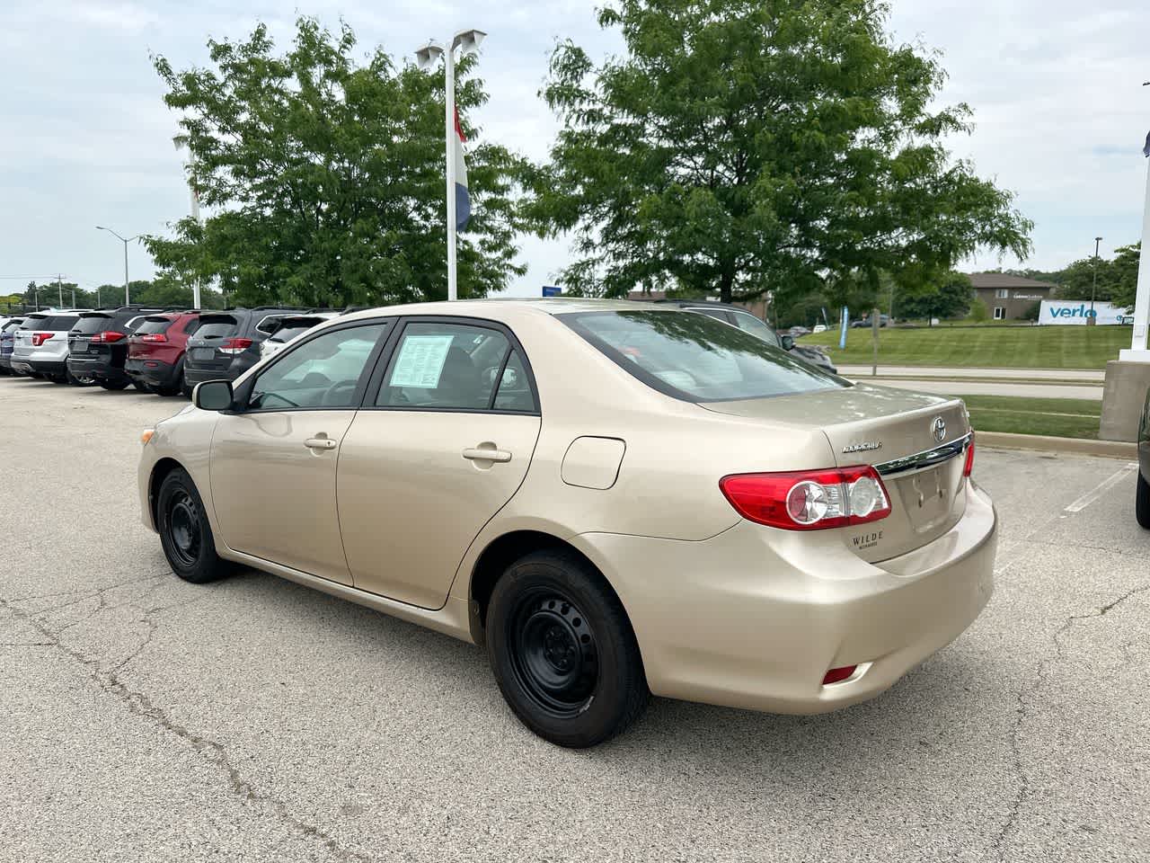 Thumbnail: 2011 Toyota Corolla - 11