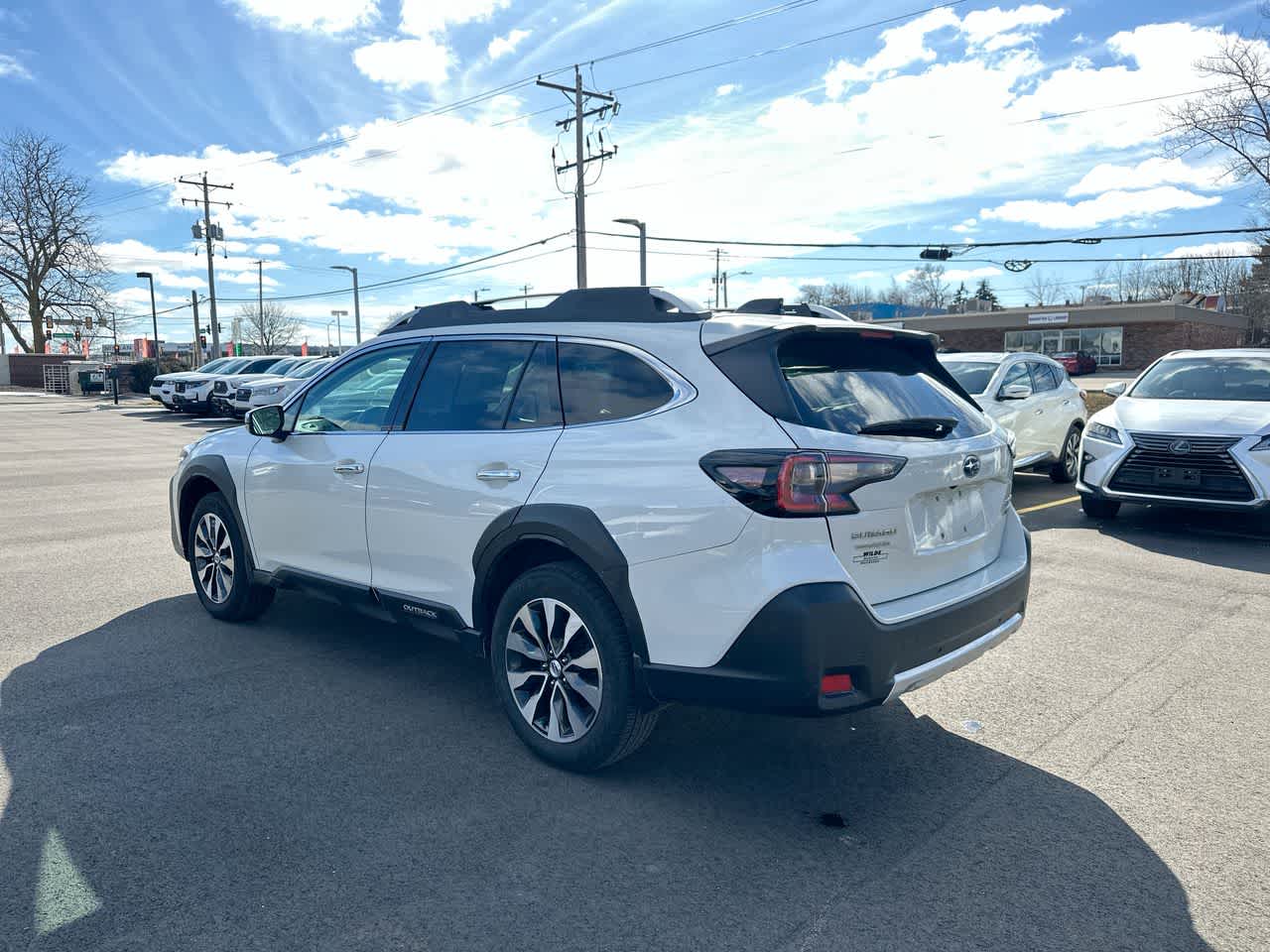 Thumbnail: 2023 Subaru Outback - 11