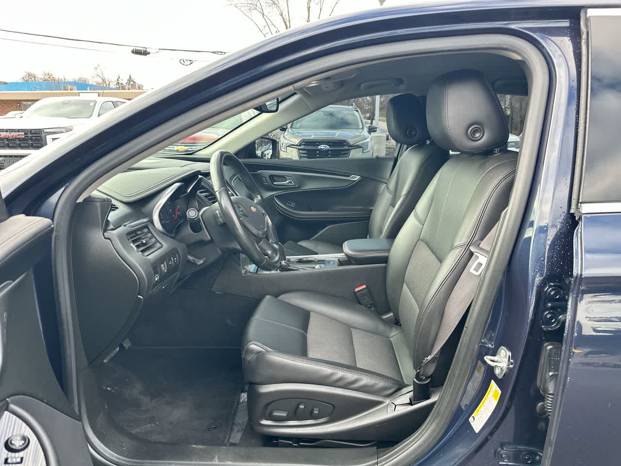 Thumbnail: 2017 Chevrolet Impala - 21