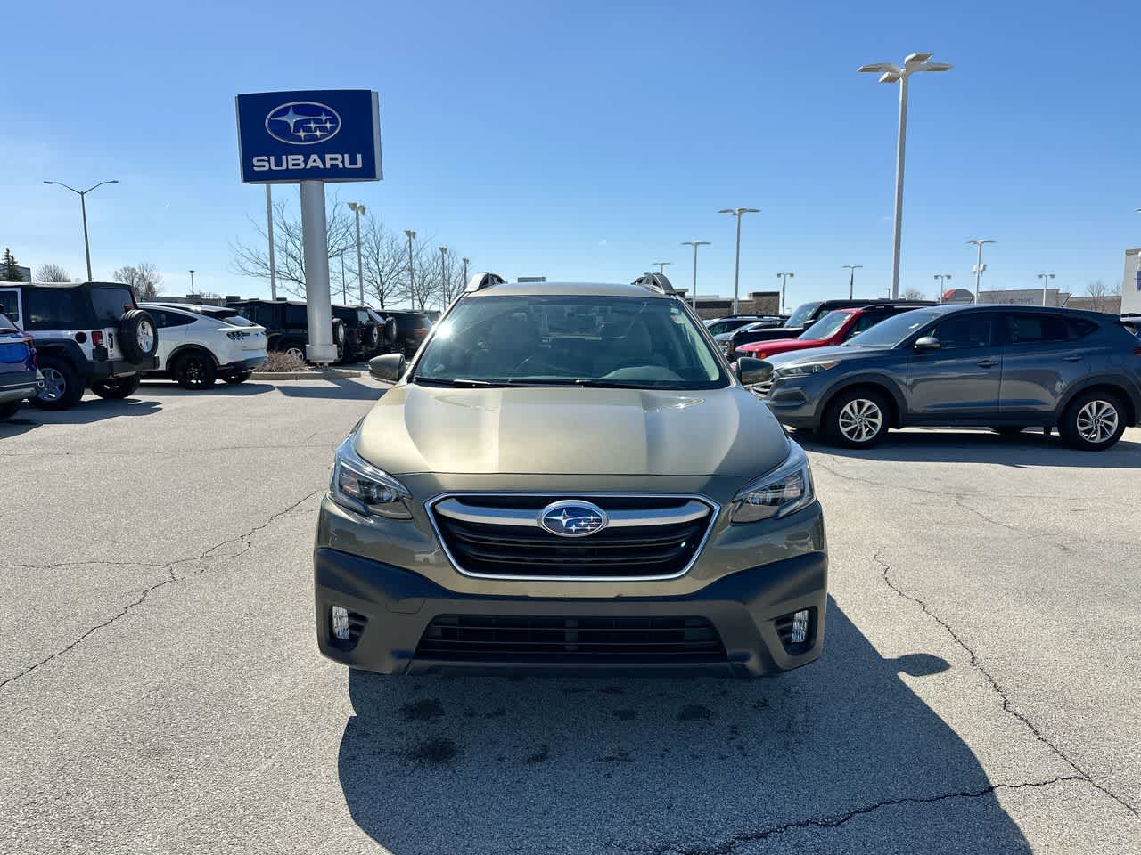 2022 Subaru Outback Premium 16