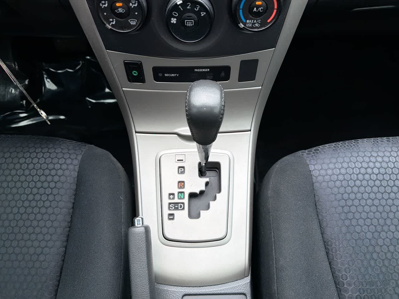 Thumbnail: 2009 Toyota Corolla - 33