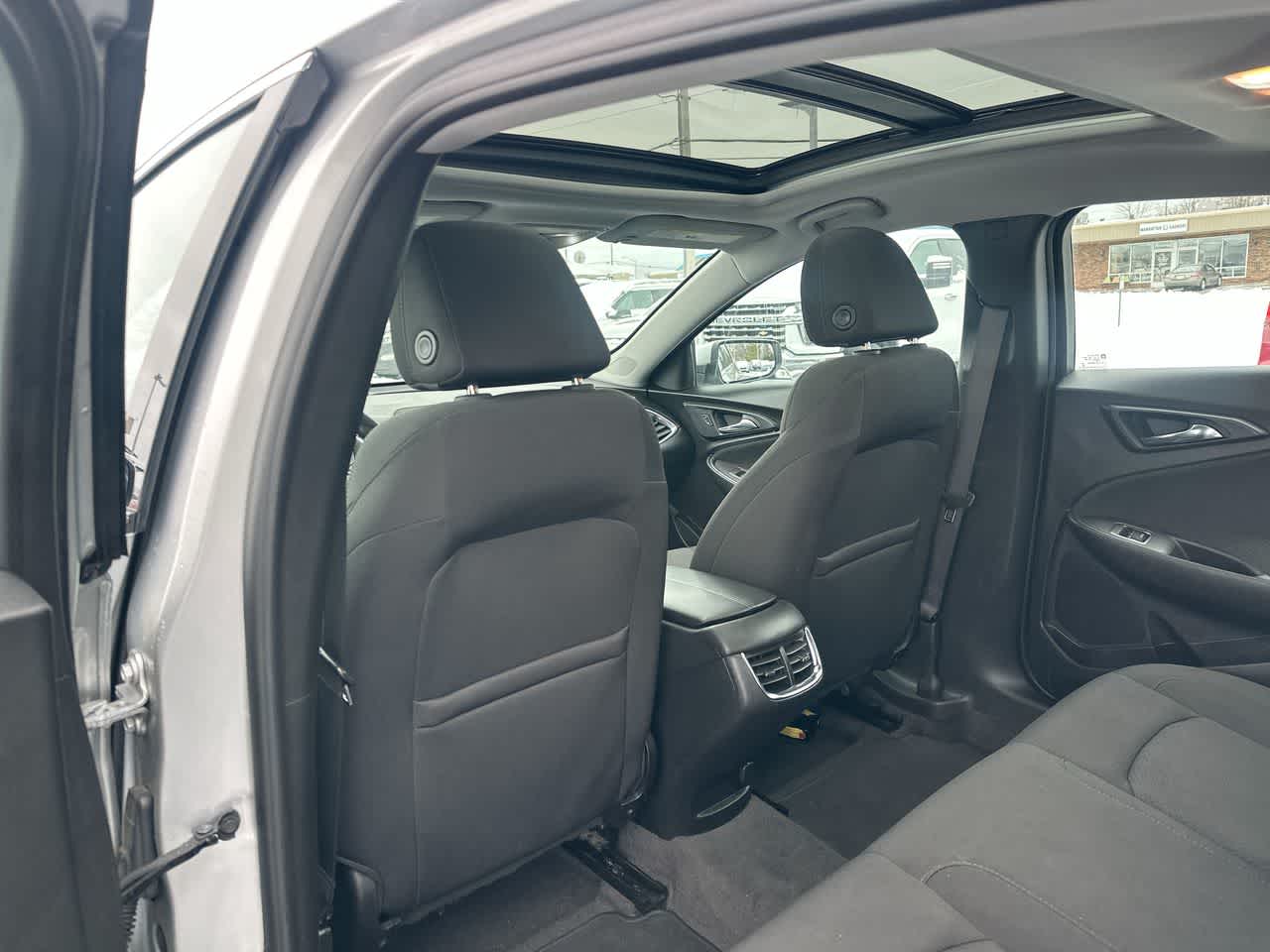 Thumbnail: 2020 Chevrolet Malibu - 23