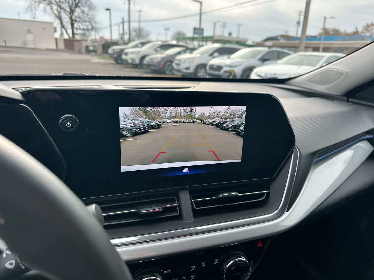 Thumbnail: 2025 Chevrolet Trax - 31