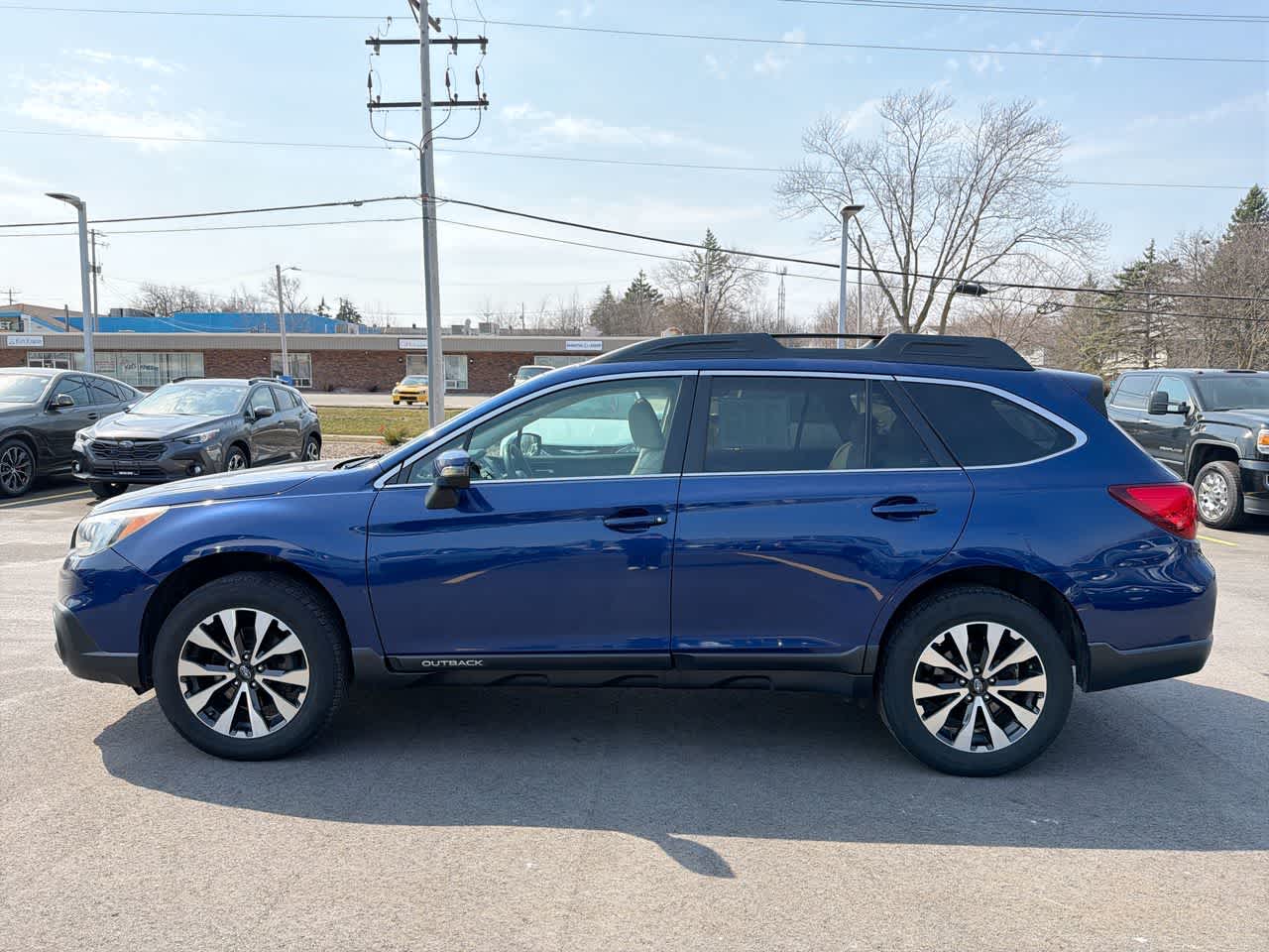 Thumbnail: 2017 Subaru Outback - 11