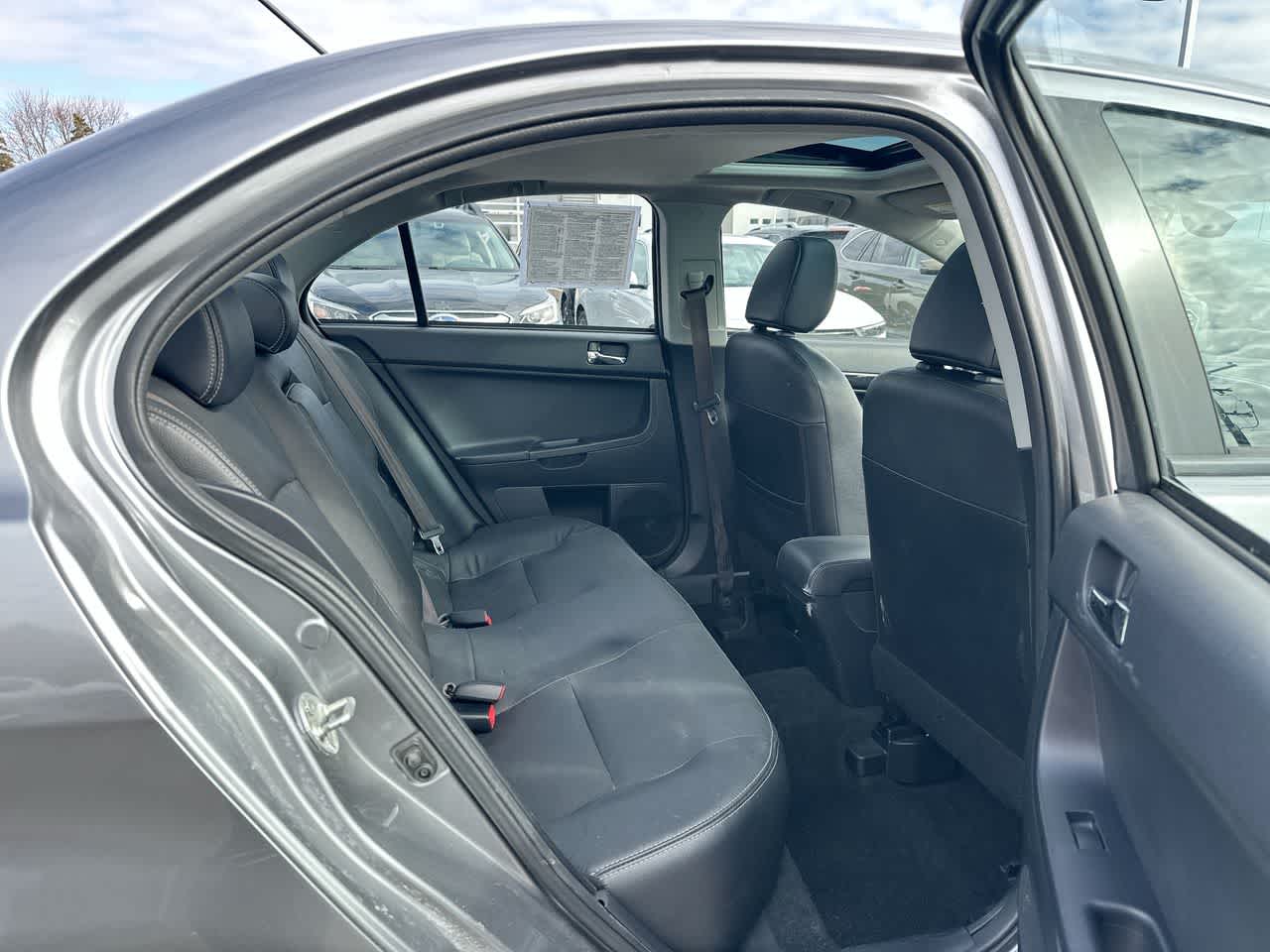 Thumbnail: 2014 Mitsubishi Lancer - 26