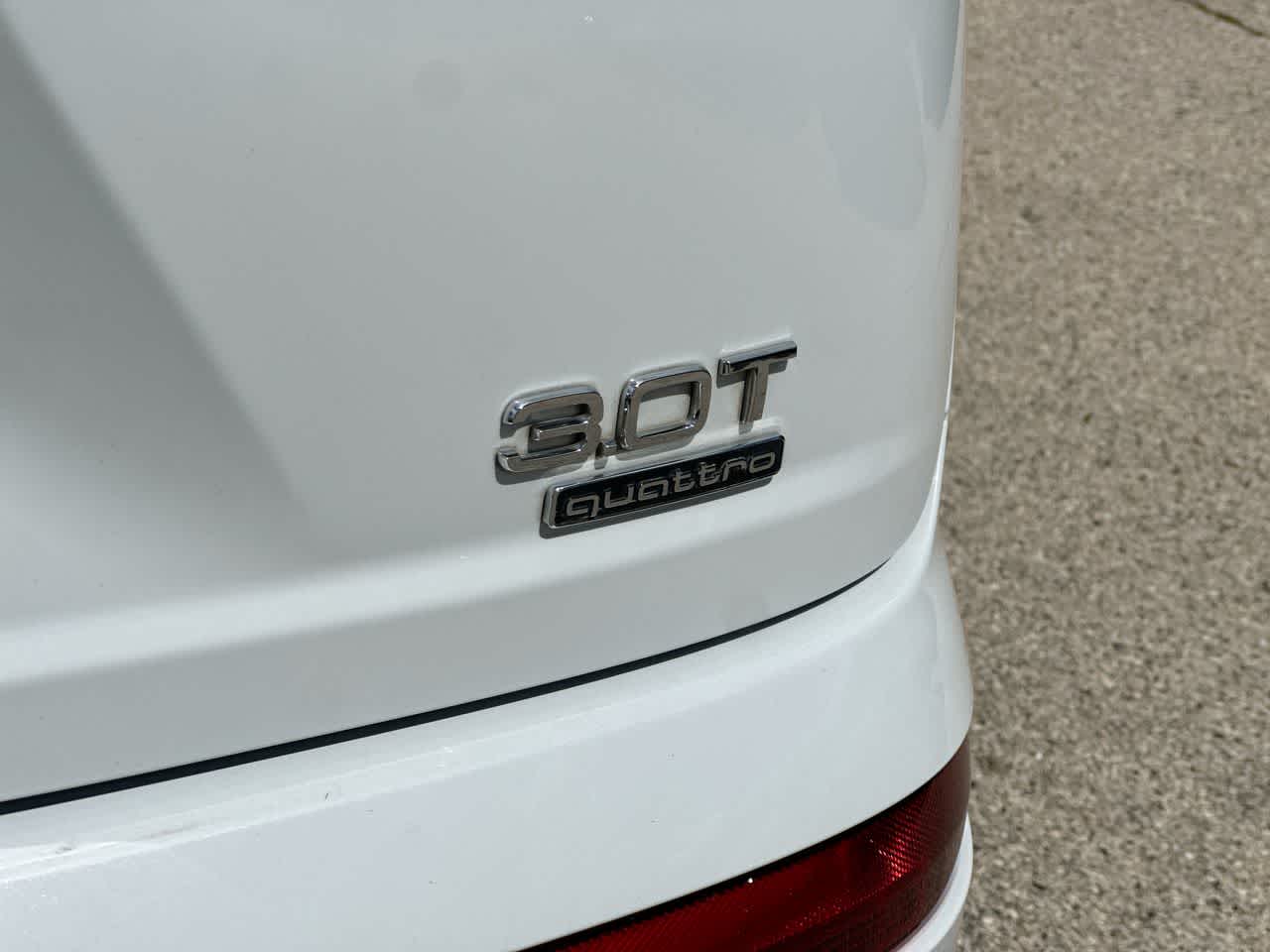 Thumbnail: 2017 Audi Q7 - 18