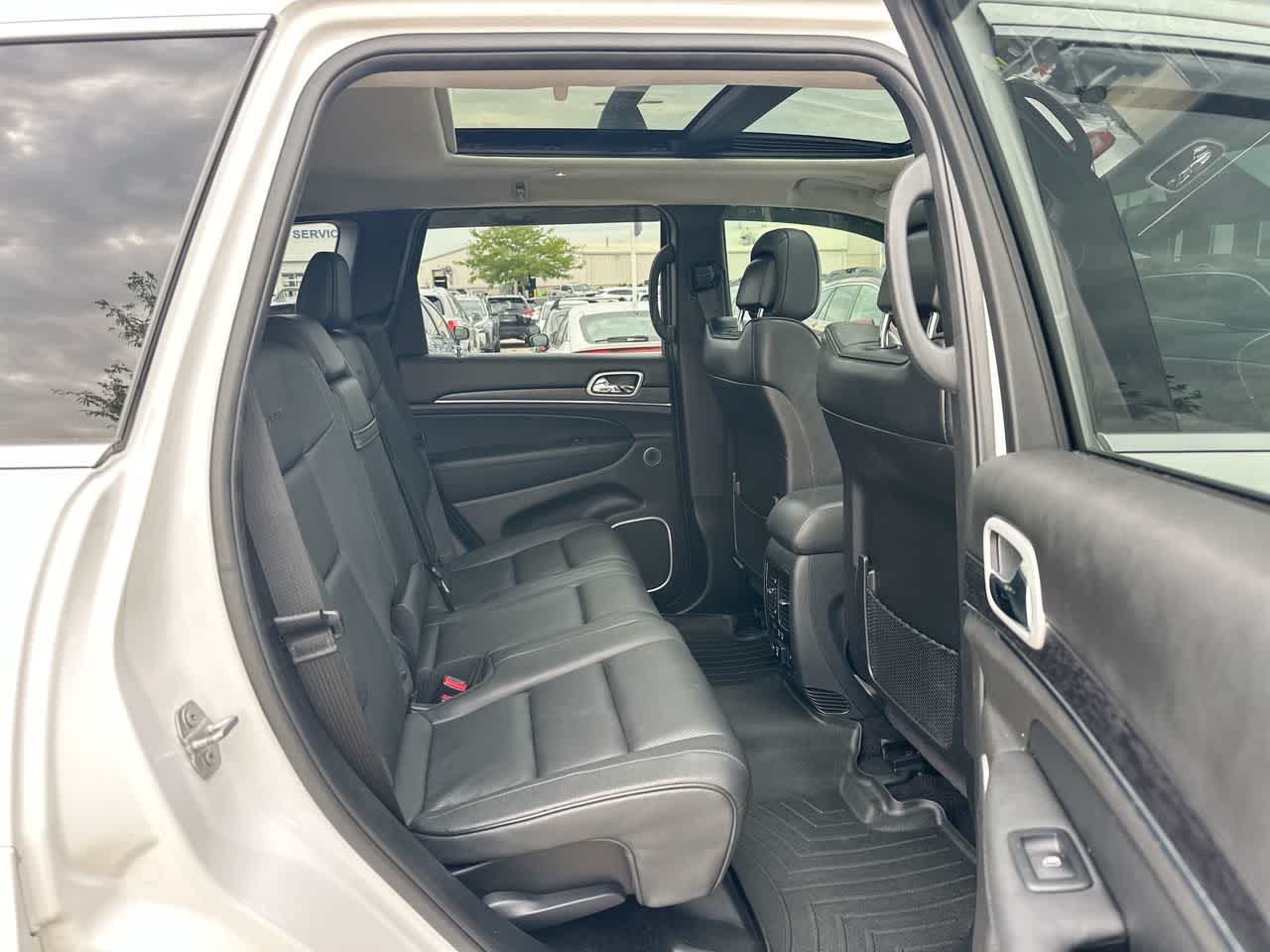 Thumbnail: 2018 Jeep Grand Cherokee - 26