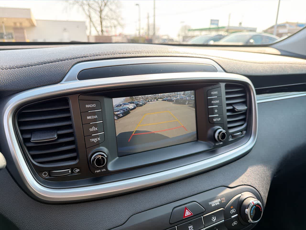 Thumbnail: 2020 Kia Sorento - 33