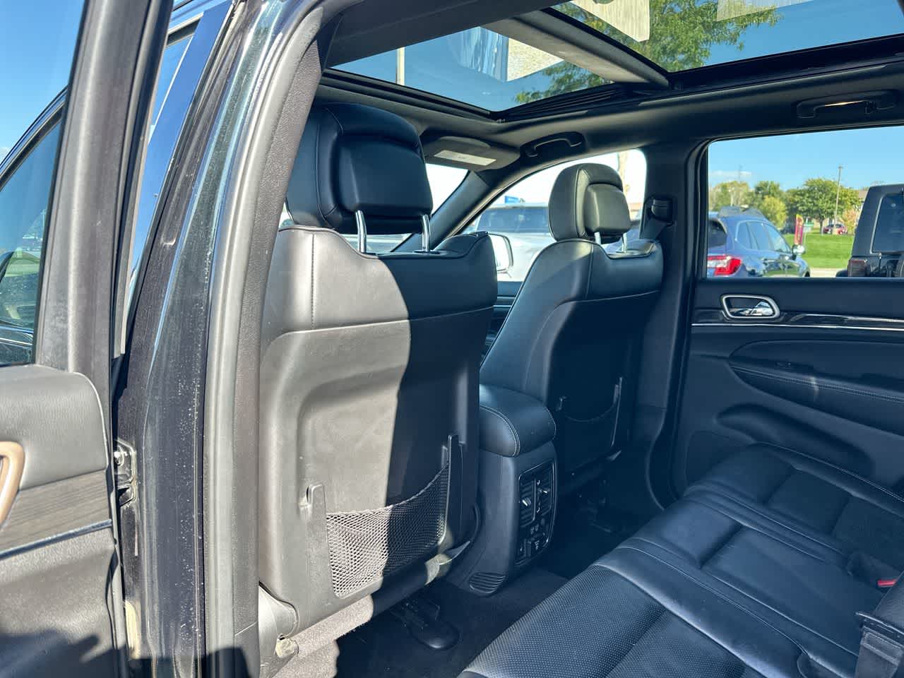 Thumbnail: 2015 Jeep Grand Cherokee - 23