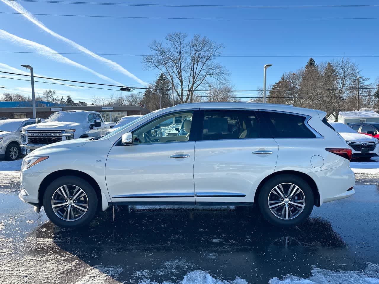 Thumbnail: 2017 INFINITI QX60 - 10