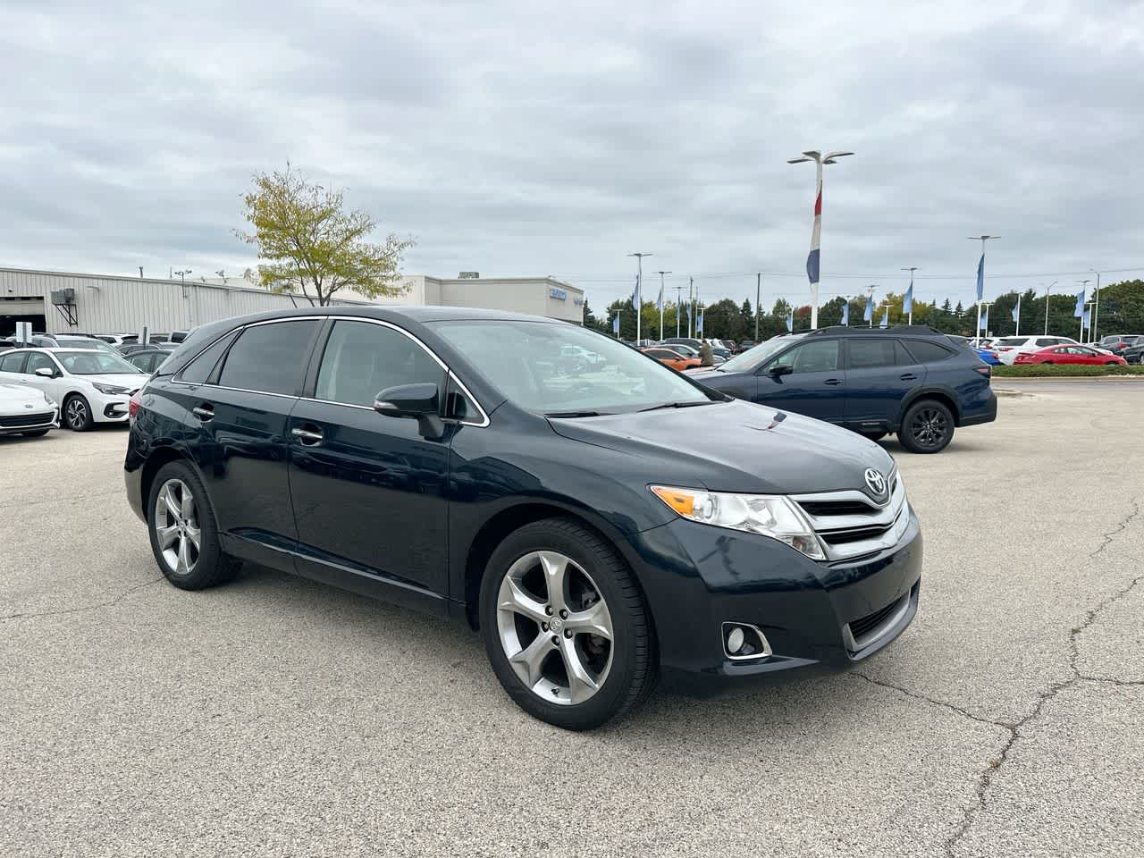 Thumbnail: 2015 Toyota Venza - 15