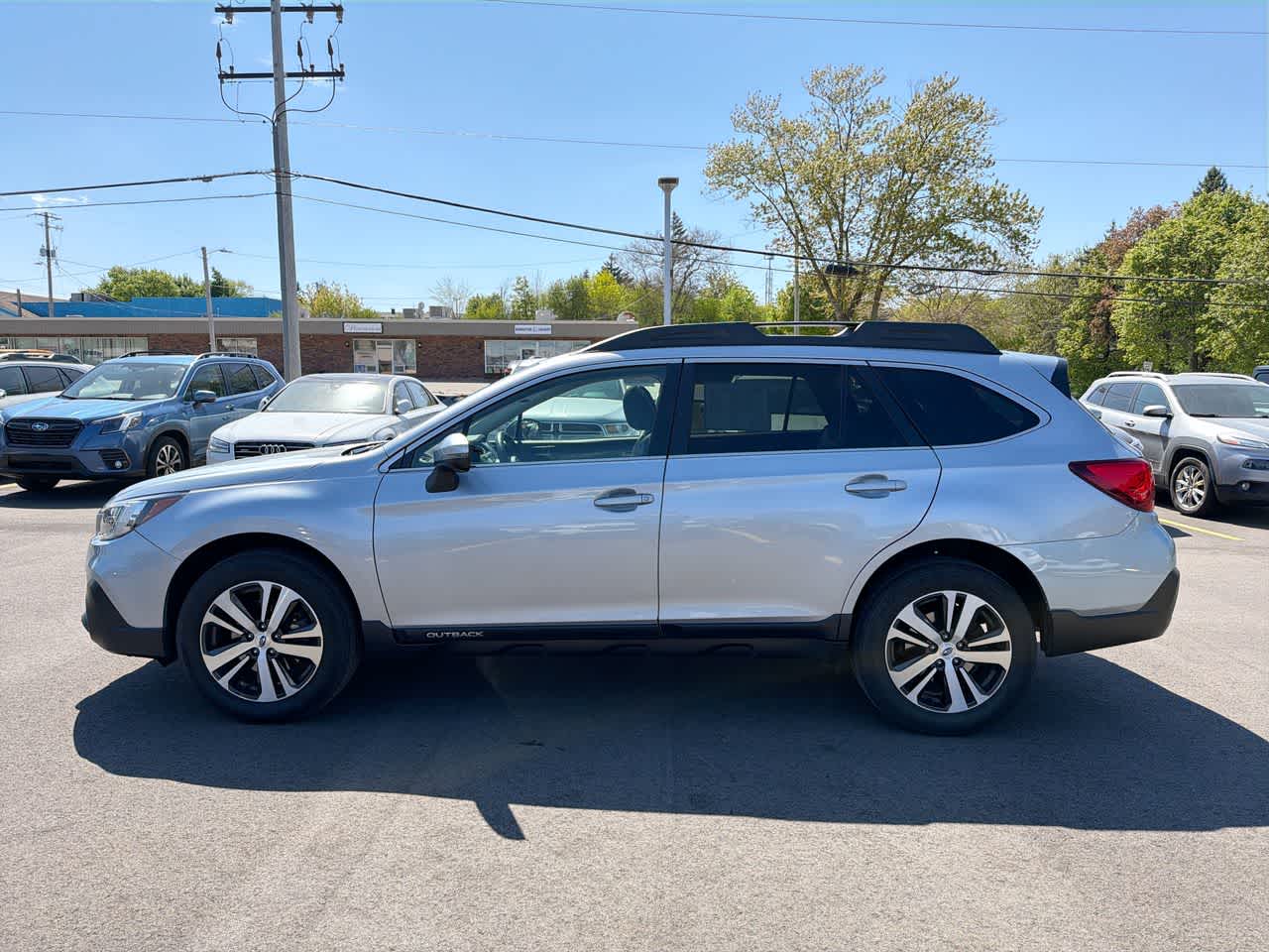 Thumbnail: 2019 Subaru Outback - 10
