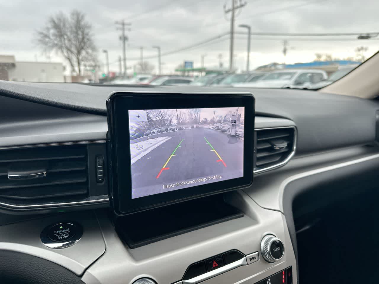 Thumbnail: 2021 Ford Explorer - 33