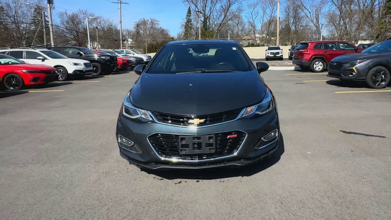 Thumbnail: 2018 Chevrolet Cruze - 3