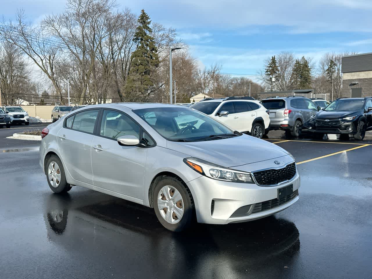 Thumbnail: 2017 Kia Forte - 15