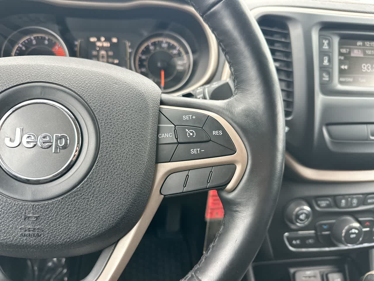 Thumbnail: 2016 Jeep Cherokee - 29