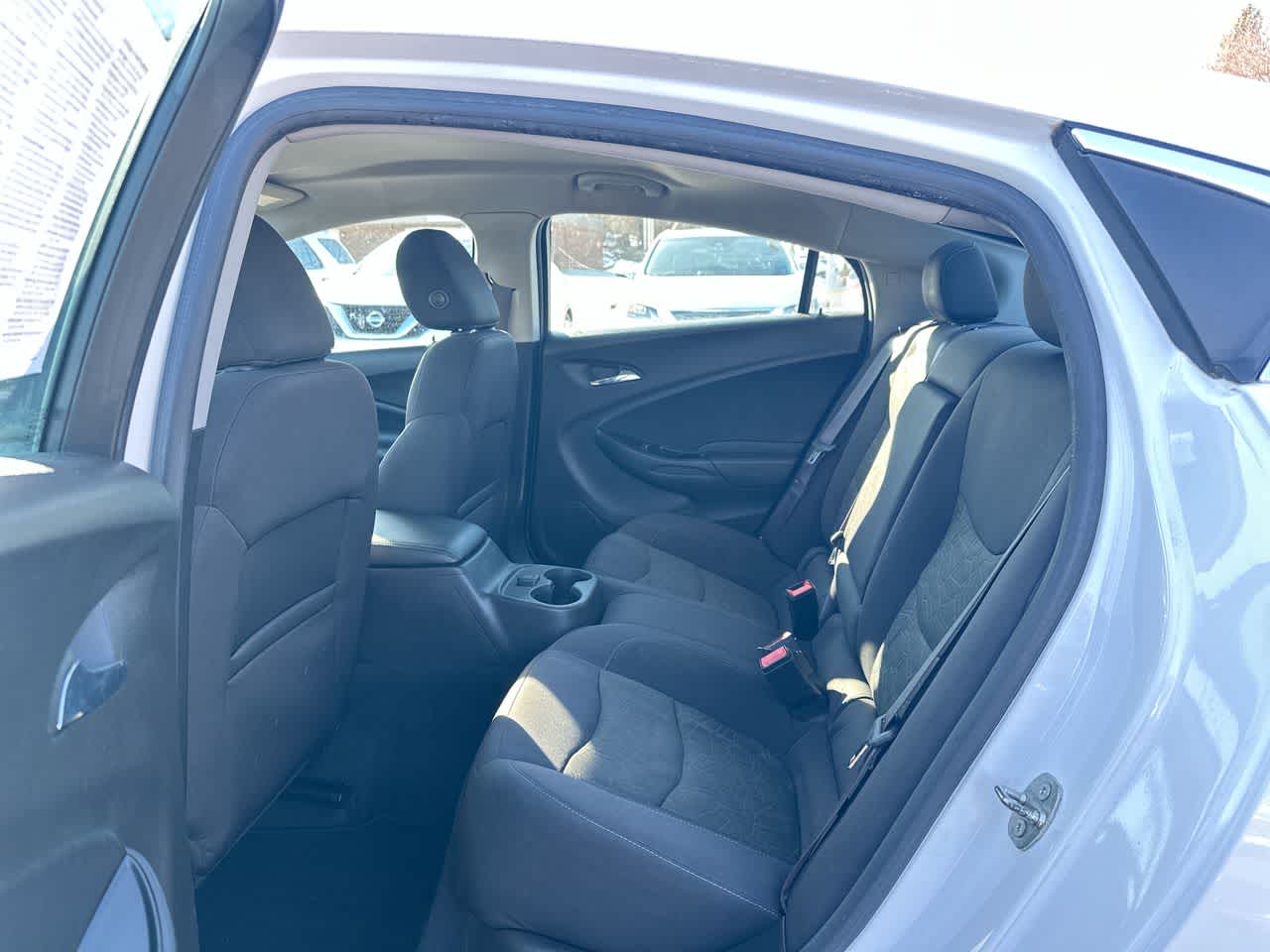 Thumbnail: 2017 Chevrolet Volt - 23