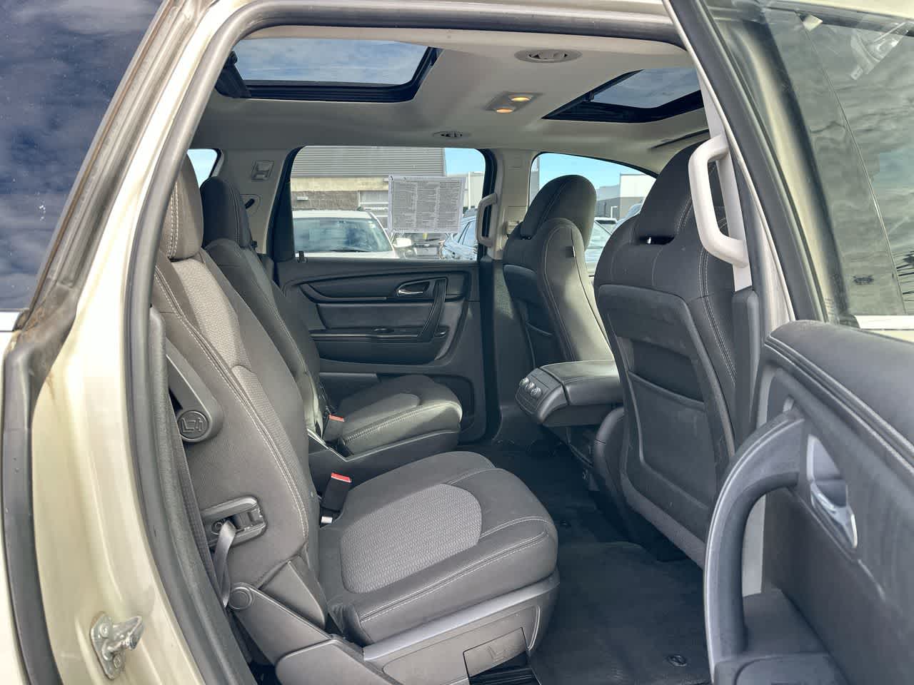 Thumbnail: 2017 Chevrolet Traverse - 26