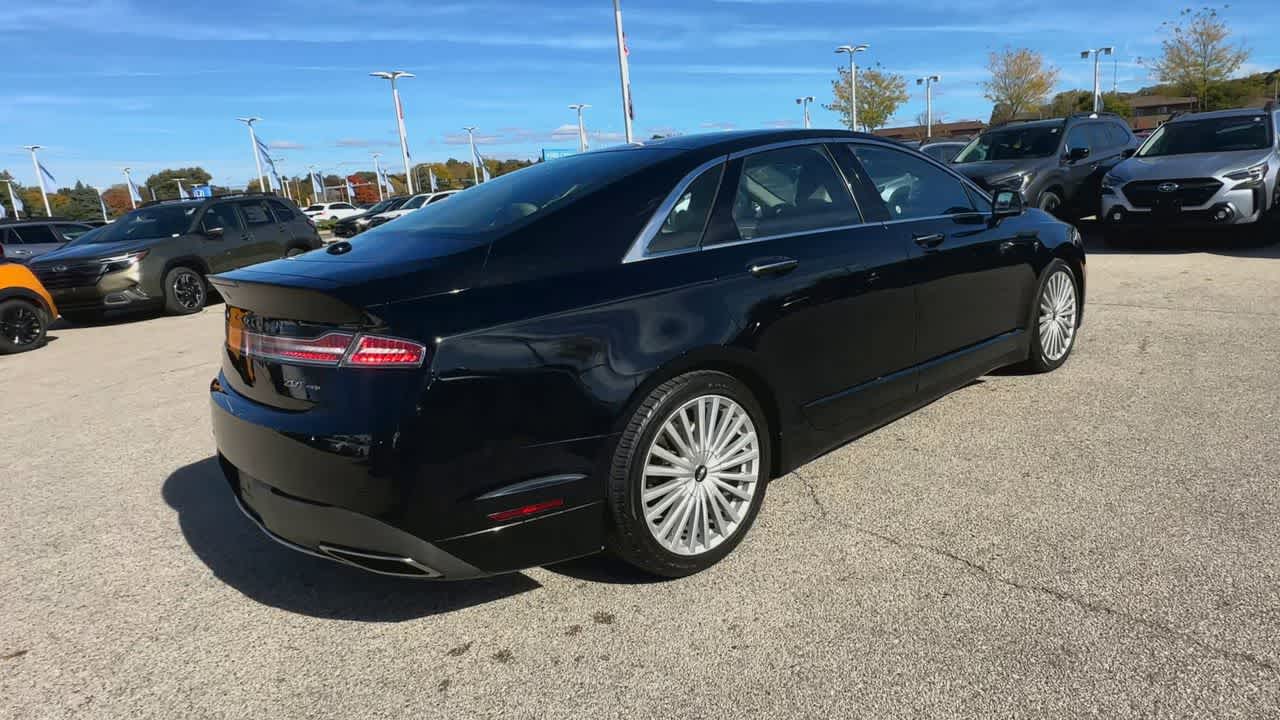 Thumbnail: 2017 Lincoln MKZ - 8