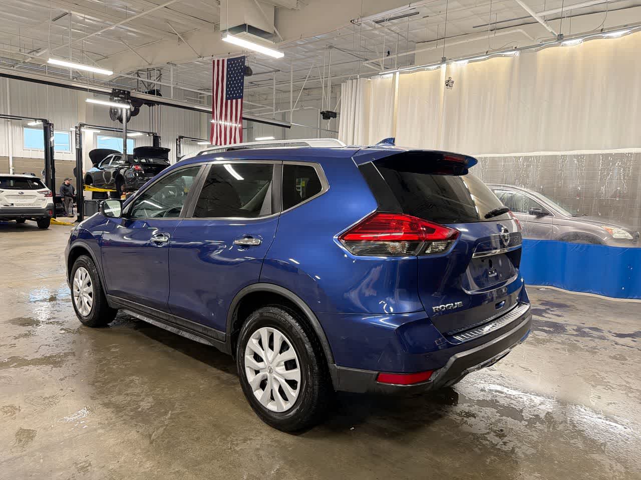 Thumbnail: 2017 Nissan Rogue - 11