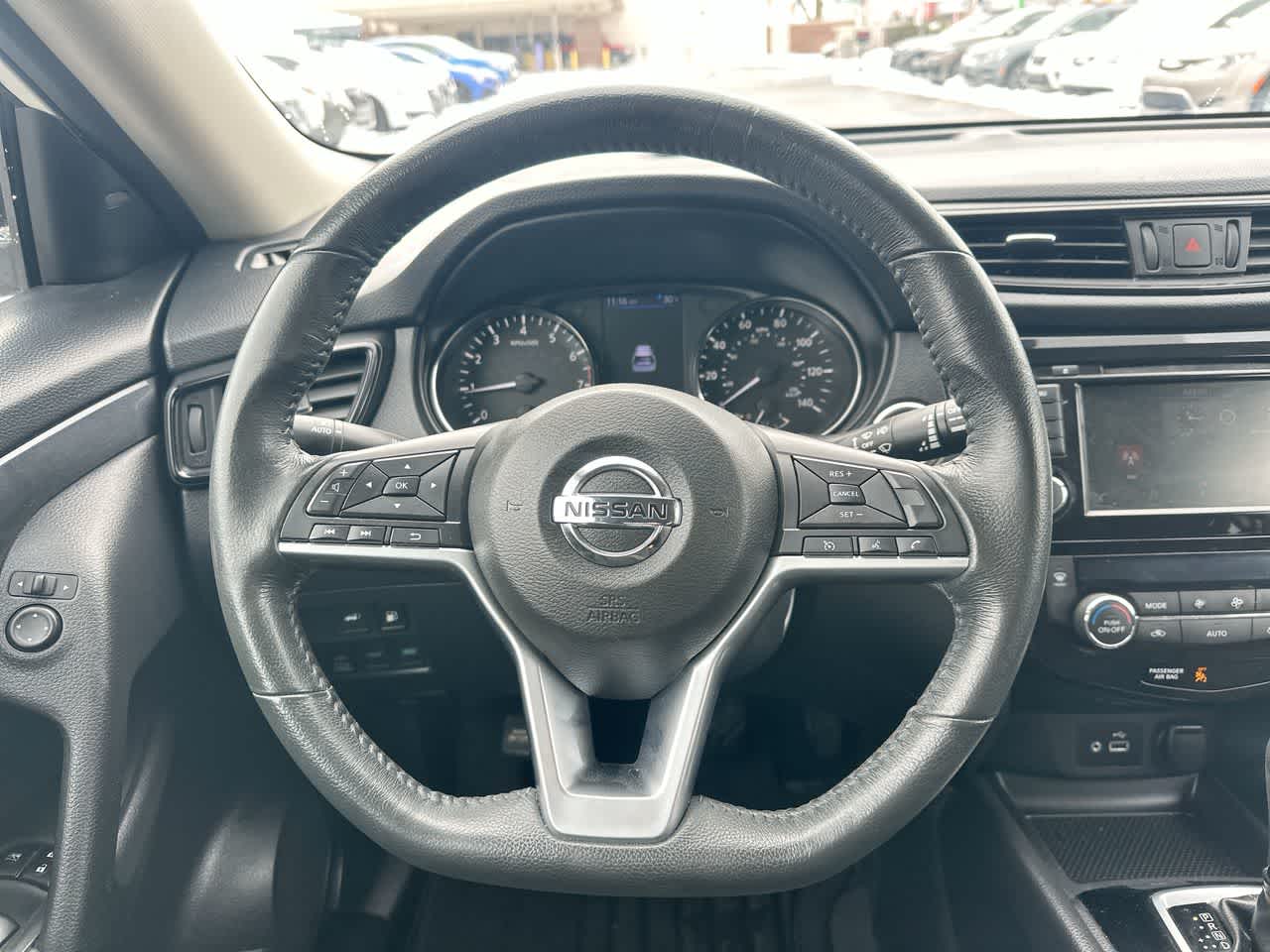 Thumbnail: 2018 Nissan Rogue - 27